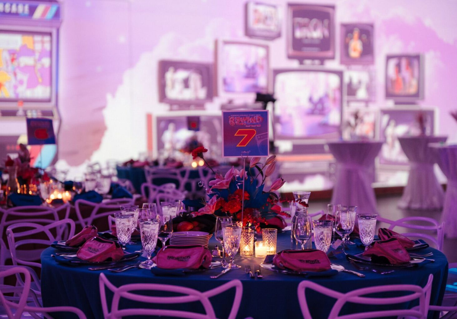 4105 Seattle Table Setting